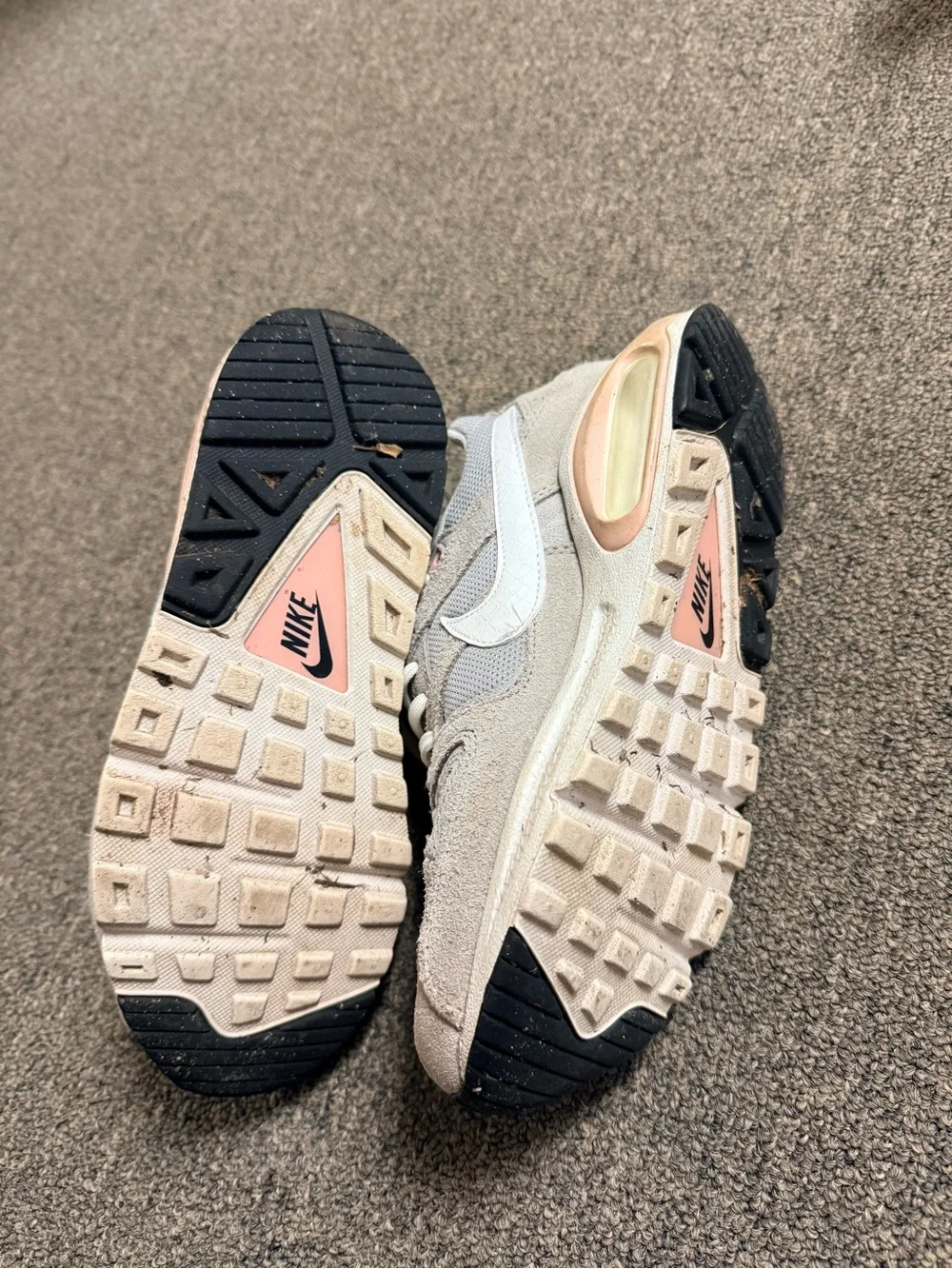 Nike Women Air Max Command — Blush Pink & White